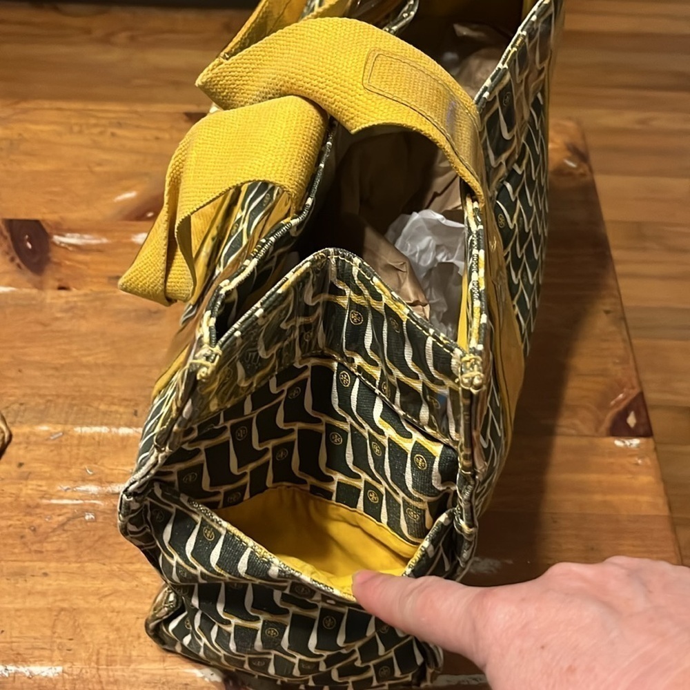 Tory Burch ☔️ RainBoot Tote - Picture 6 of 13